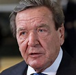 Gerhard Schröder: Strafanzeige wegen Verbrechen gegen die ...