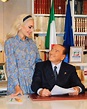 Marta Fascina, la mujer que se mantuvo junto a Berlusconi hasta el ...