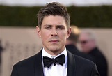 How I Met Your Father: Chris Lowell Cast as Male Lead — HIMYM Spinoff ...