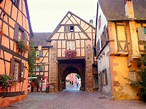 Discover the Alsatian village of Riquewihr - French Moments