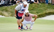 Kisner switches caddie at Hero World mid-round - Same Guy Golf