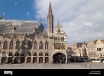 Grote Markt von Ypern, Westflandern, Belgien Stockfotografie - Alamy