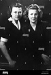 Hitler's Lebensgefährtin Eva Braun (r) und ihre Schwester Gretl in ...