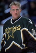Oct. 9, 2000 – Brett Hull scored his 611th goal, passes his father in ...