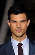 Taylor Lautner | Taylor lautner, Native american actors, Movie photo