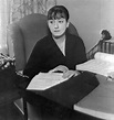 Analysis of Dorothy Parker’s Stories – Literary Theory and Criticism