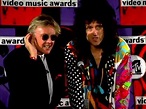 MTV Awards Backstage - Roger Taylor & Brian May answering questions (9 ...
