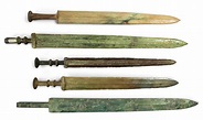 5 bronze swords. China, Zhou dynasty, 1046-256 BC [1835x1090] : r ...