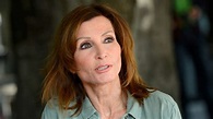 Krebs! Susanne Uhlen feiert 60. ohne Perücke nach | Stars