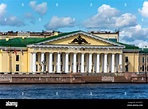 San Petersburgo, el edificio histórico del cuerpo de cadetes de montaña ...