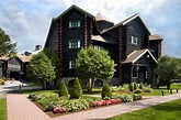 Resort Le Chateau Montebello, Canada - Booking.com