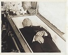 A rare photo of Al Capone in his coffin, 1947. : oddlyweird