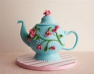 How to Make a Teapot Cake • CakeJournal.com
