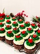 15 decorating xmas cupcakes to bring holiday cheer to your table