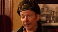 Tributes after Still Game actor Jake D'Arcy dies - BBC News