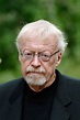 Nike co-founder Phil Knight to step down as chairman