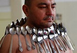 Is Etibar Elchiyev , the man with spoons a "magnetic" man?