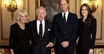 Rei Charles publica primeira foto da Família Real e detalhe chama atenção
