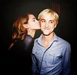 Emma Watson kissing Tom Felton. Sooo cute! in 2020 | Harry potter cast ...