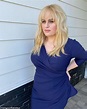 Rebel Wilson stuns as she shows off her slim figure in a tight blue ...