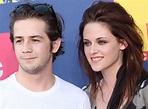 Michael Angarano from Kristen Stewart's Relationship History | E! News