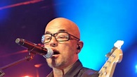 Pascal Obispo " Chante la rue chante " - YouTube