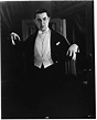 Una Pagina de Cine 1931 Dracula (Bela Lugosi) 14.jpg