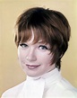 30 Sunning Vintage Photos of a Young Shirley MacLaine in the 1960s and ...