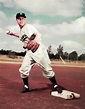 Alabama's Lucas Black gets back in uniform to play Pee Wee Reese in the ...