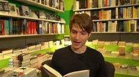 Benedict Wells - Lesung aus "Das Grundschulheim" - YouTube