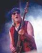 Deep Purple Bassist Roger Glover Talks Ritchie Blackmore, Playing with ...