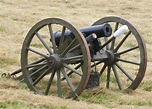 File:American Civil War era 12 lb howitzer cannon used in the battle of ...