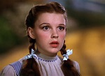 Judy Garland as "Dorothy" in The Wizard of Oz HD Wallpaper ...
