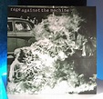 Rage Against The Machine publicaron tal día como hoy su álbum debut ...