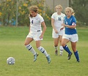 קובץ:Girls playing Soccer.jpg – ויקיפדיה