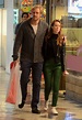 Mariana Ximenes, de 'Haja Coração', passeia em shopping com o namorado ...
