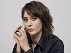 Lizzy Caplan Wiki, Bio, Age, Net Worth, and Other Facts - Facts Five
