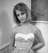 20 Pictures of Young Goldie Hawn