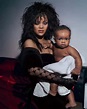 Rihanna posó junto a su bebé para la revista ‘Vogue’