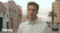 George Ezra - Blame It on Me (Official Video) - YouTube