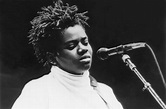 8 Must-Know Facts About Tracy Chapman - DemotiX