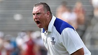 Georgia State coach Shawn Elliott tears biceps fist bumping in game vs ...