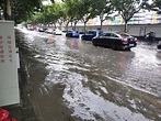 暴雨如注、积水严重、道路封闭……今天早高峰的“上班路”有点难走_腾讯新闻