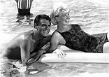 These summery pics of classic TV stars feel like a day at the beach | Cary grant, Cary, Movie list