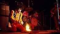 The Truth About The Day Jimi Hendrix Set Fire To His Guitar – Rock Pasta