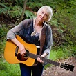Laurie Lewis on Spatial Relationships and Finding Banjo Strings in Hawaii