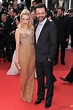 Rachel McAdams y Michael Sheen pasean su amor en la alfombra roja de ...