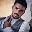 Guapo y elegante modelo italiano. | Mariano di vaio, Beard styles ...