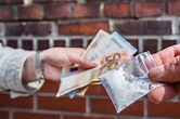 La drogue génère 2,3 milliards d’euros de chiffre d’affaires en France ...