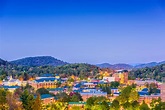 15 Cutest Small Towns In North Carolina (Mountains, Beaches, And More ...